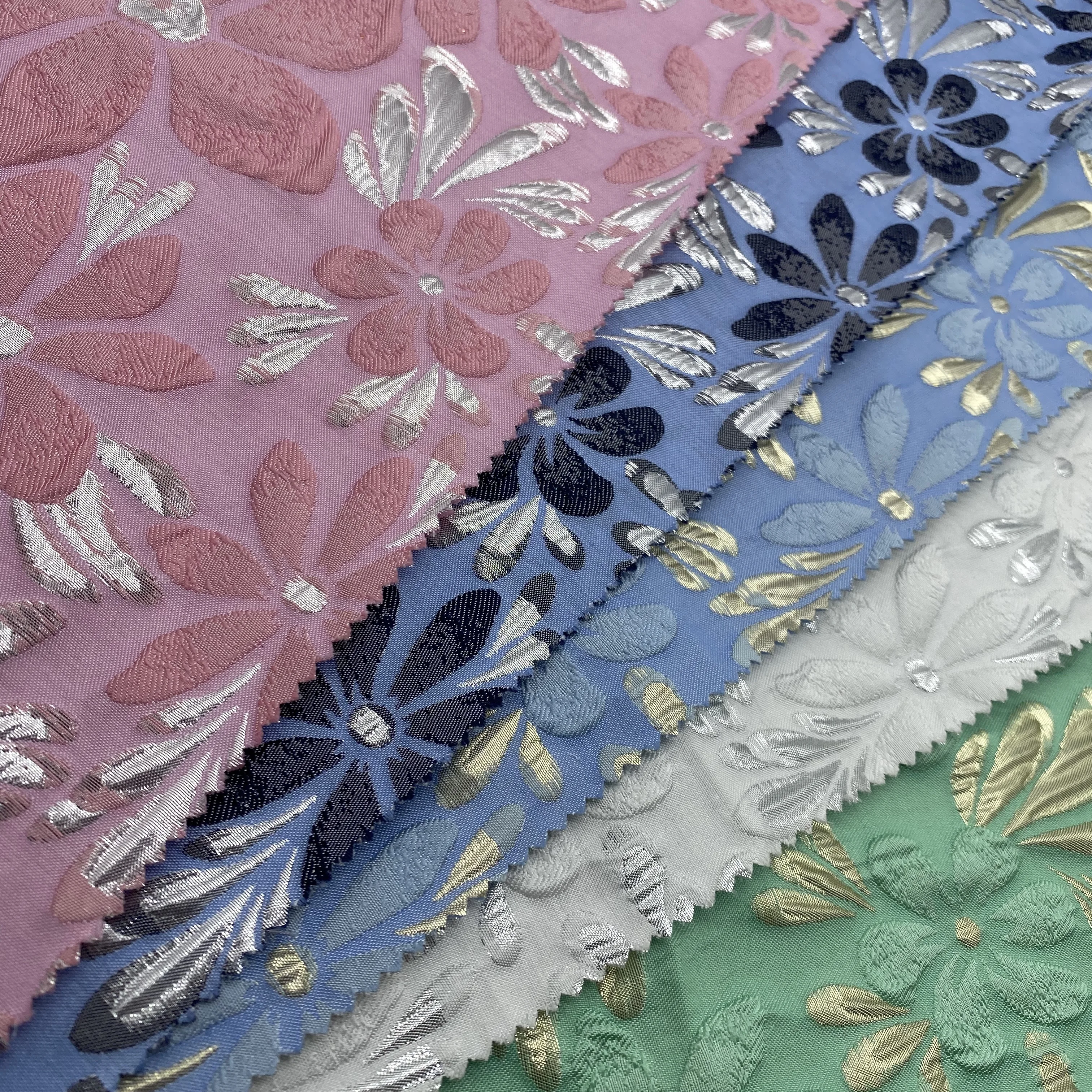 CHINA TEXTILE POLYESTER CUSTOMIZED DESIGN  FASHION ANIMAL PATTERN CHECKS WOVEN JACQUARD BROCADE FABRICS for SUIT GARMENS DRESS