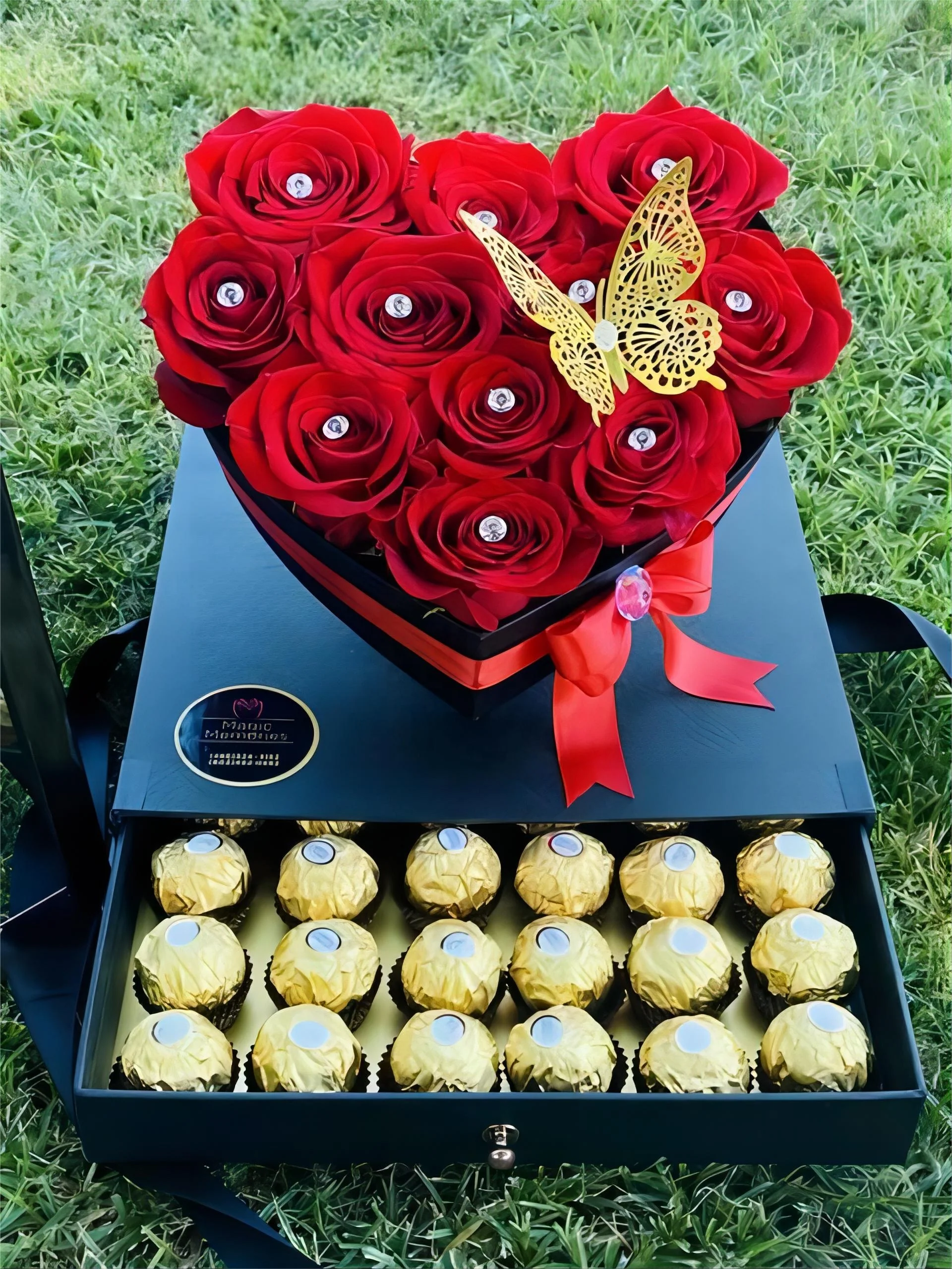 Luxury Square Transparent Window Flower Box Inside Heart Shaped Rose Box Valentine's Day Gift Box With Drawer and Ribbon