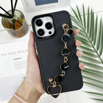 hot selling 3D electroplated plating ladies love heart bracelet hand chain mobile phone case for iphone 15 14 13 12 11 pro max