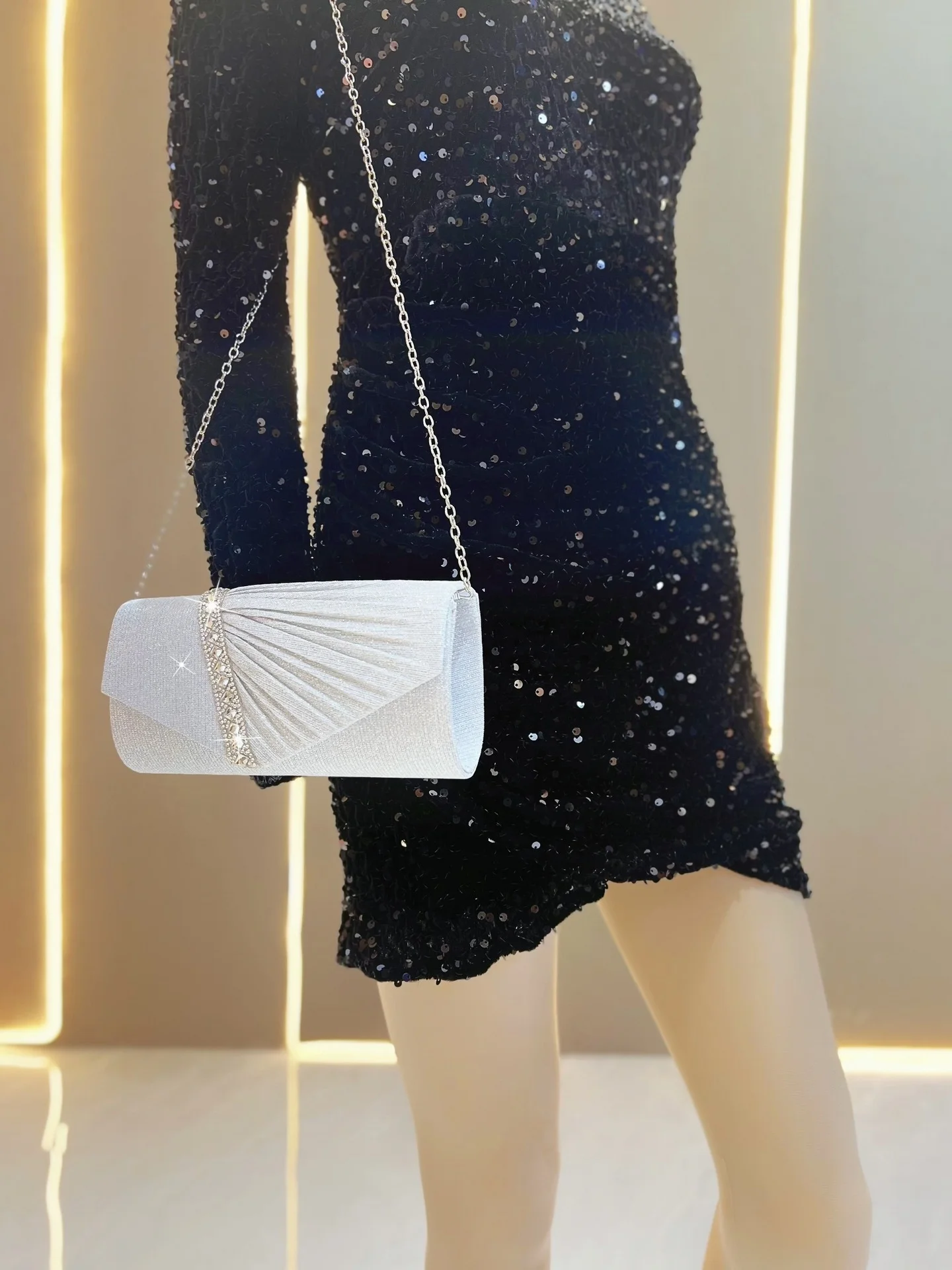 2025 Woman Luxury Clutch Purses for Women Shiny Sequin Envelope Clutch Bags  Formal Evening Bag Chain Sparkly Party Prom Purse