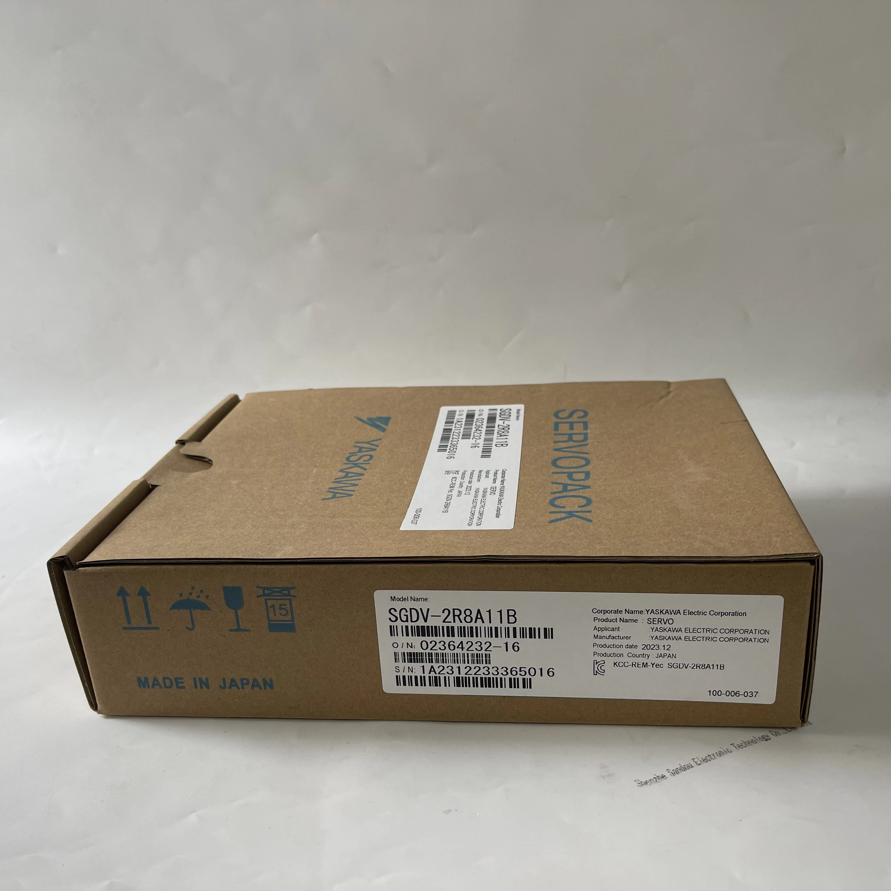 YASKAWA AC Servo Amplifier SGDV-2R8A11B