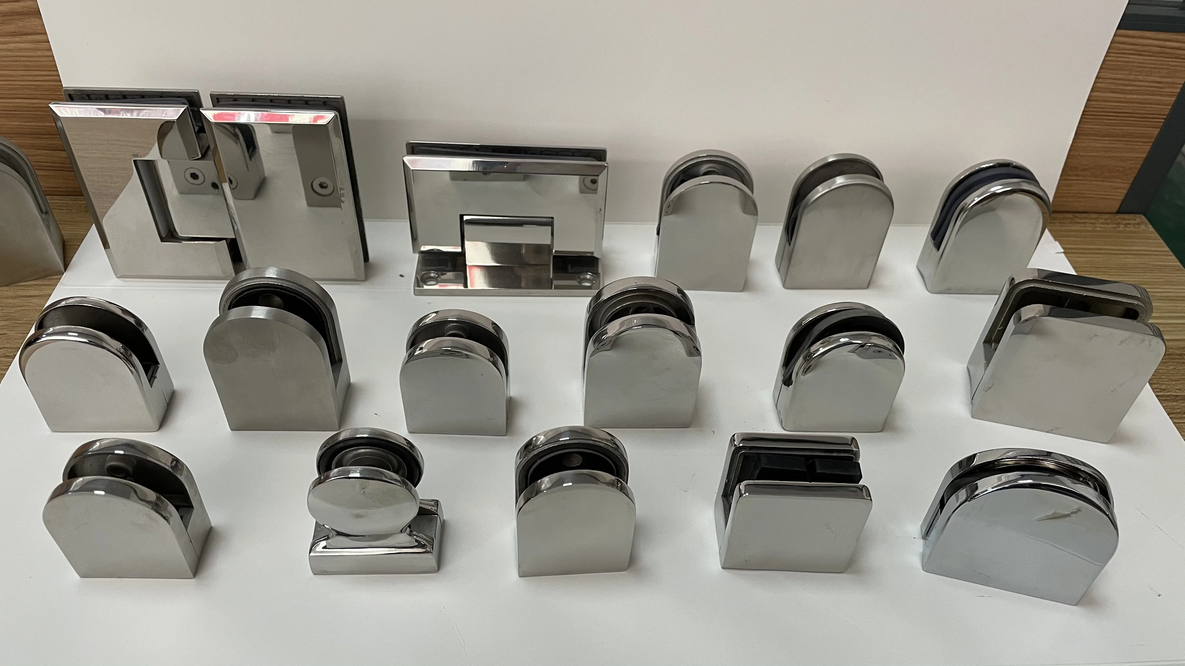 D shape Zinc Alloy stair railings glass fixing clip clamp