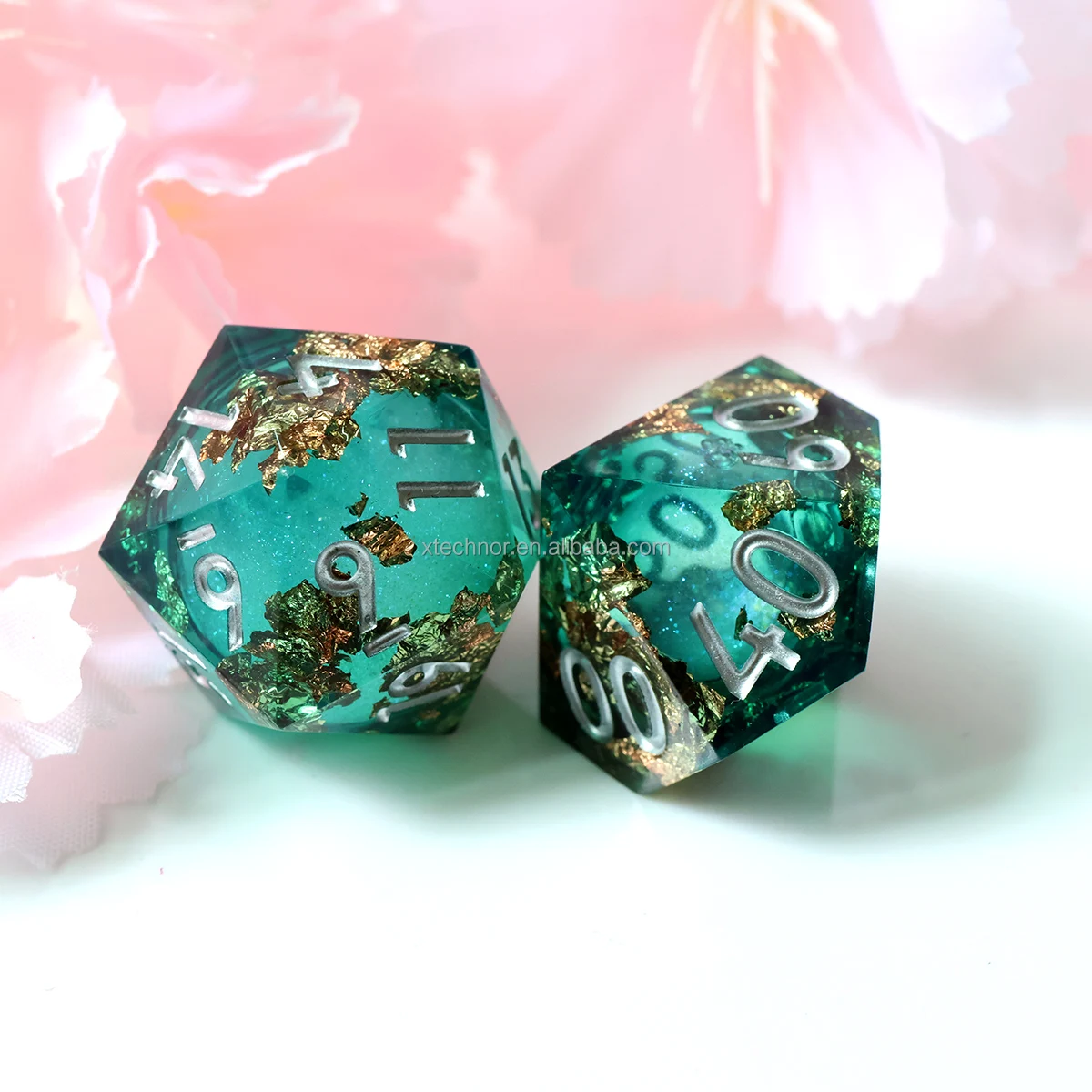 Serpent's Kiss (Custom Paint) - Green and black handmade sharp edge outlets resin dice set for DnD, D&D, Dungeons and Dragons, RPG dice