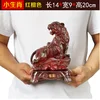 Pequeños adornos del tigre del zodiaco
