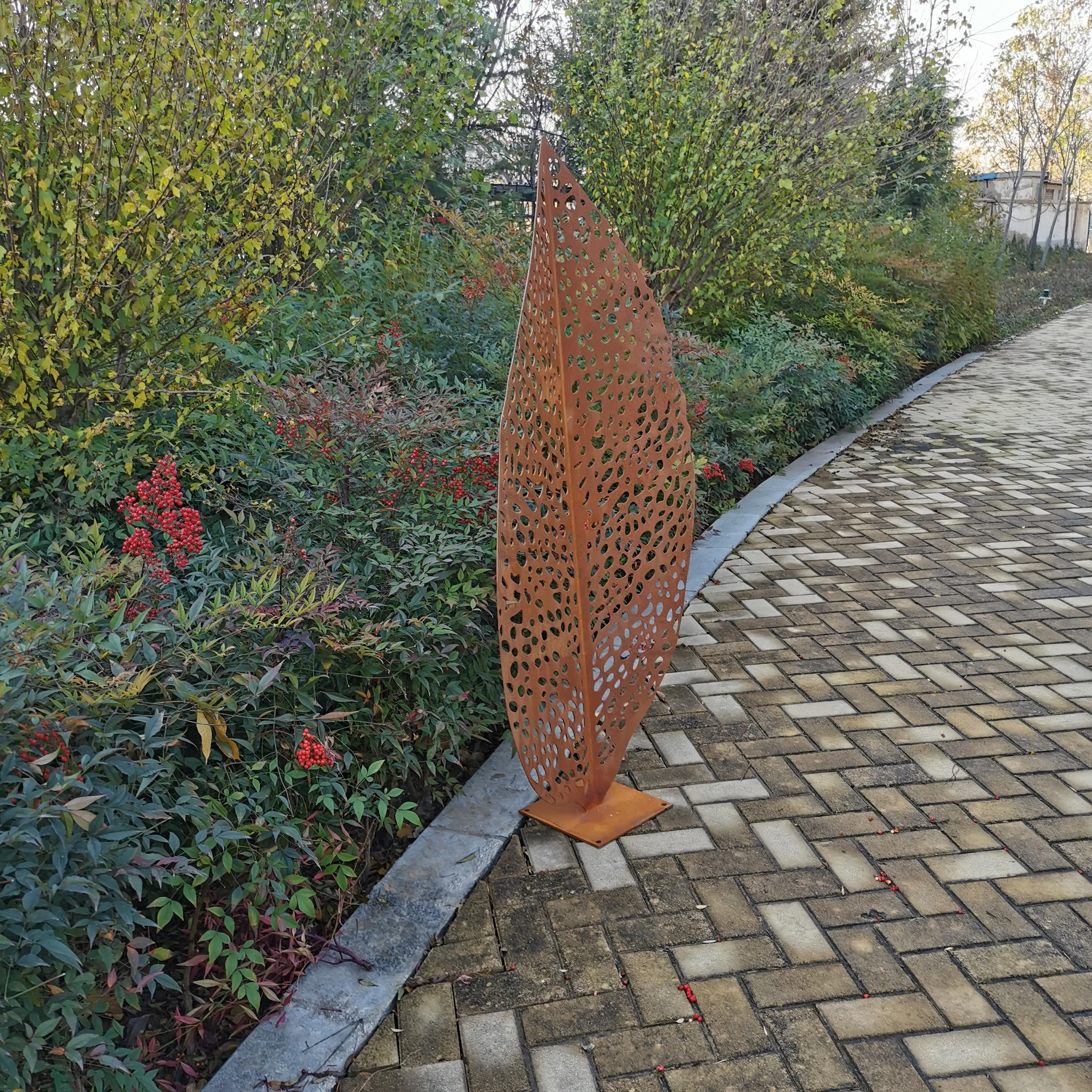 Modern Garden Decor Large Rusted Corten Steel Leaf Sculpture for Sale