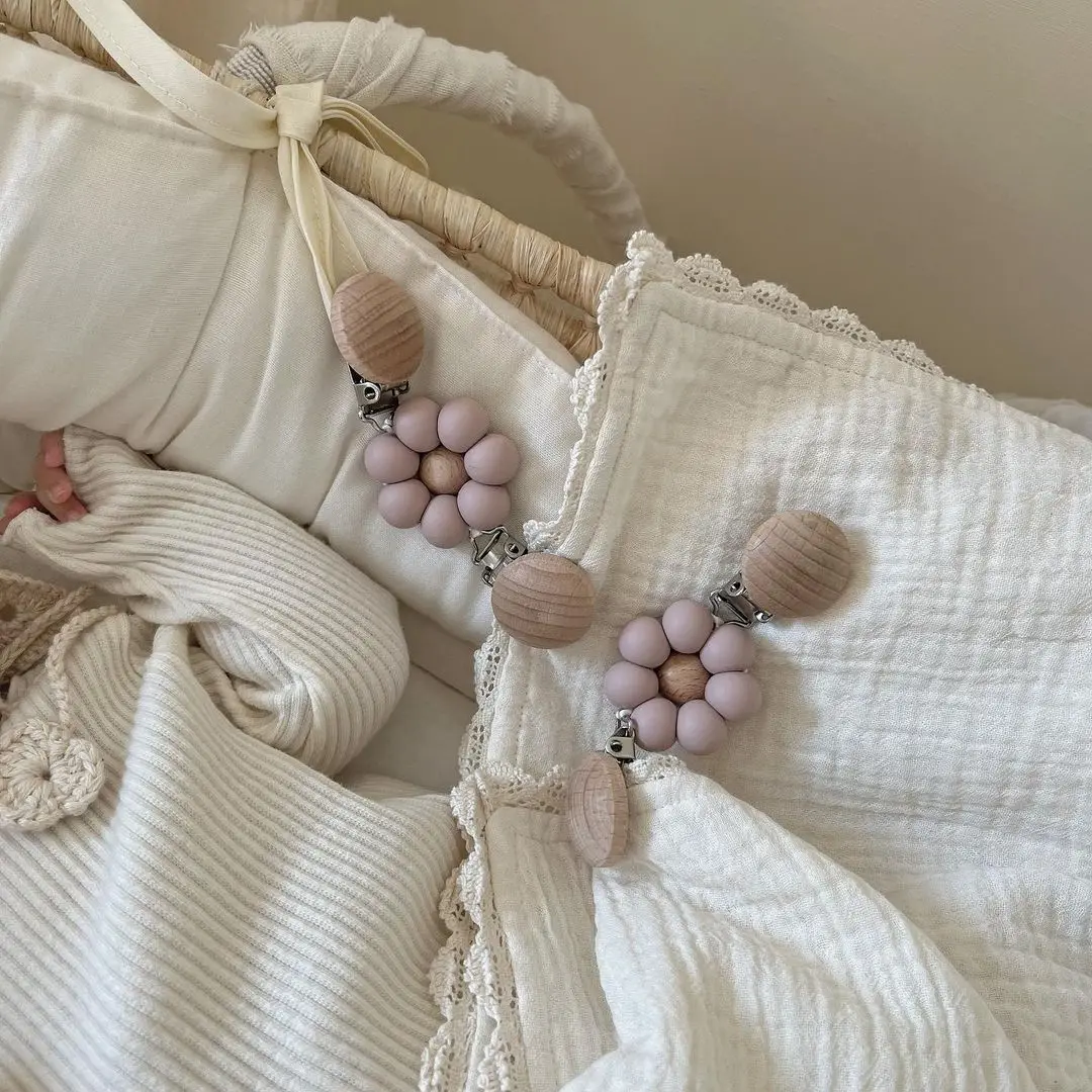 Pacifier Clip For Boys Girls Flower Daisy Beadless Silicone Pacifier