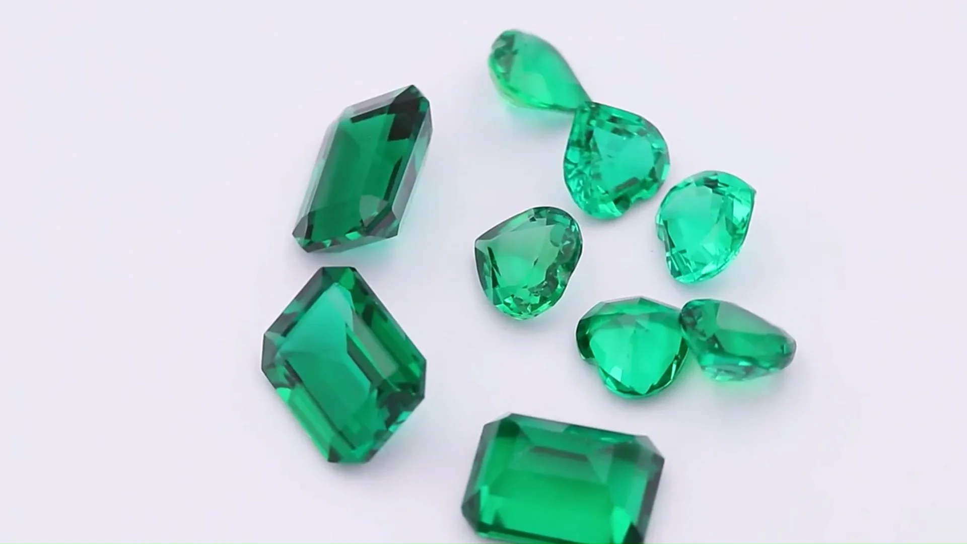 Naked Diamond Gems Are Made Of Raw Stones Laboratory Grown Grandmother Emeralds Hydrothermal