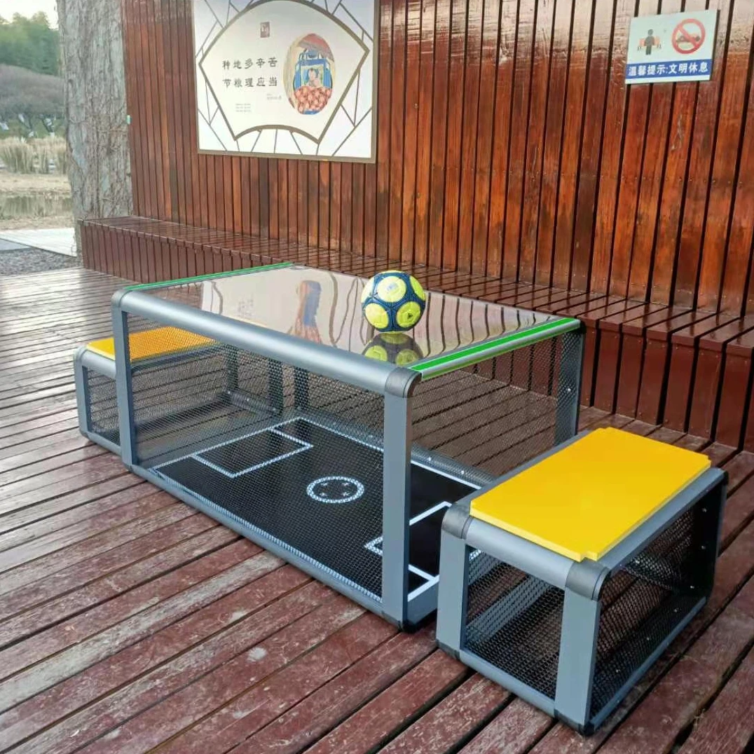 
Подфутбол позволяет каждому получить подфутбольный возраст, никто не может играть в футбол с двумя людьми 