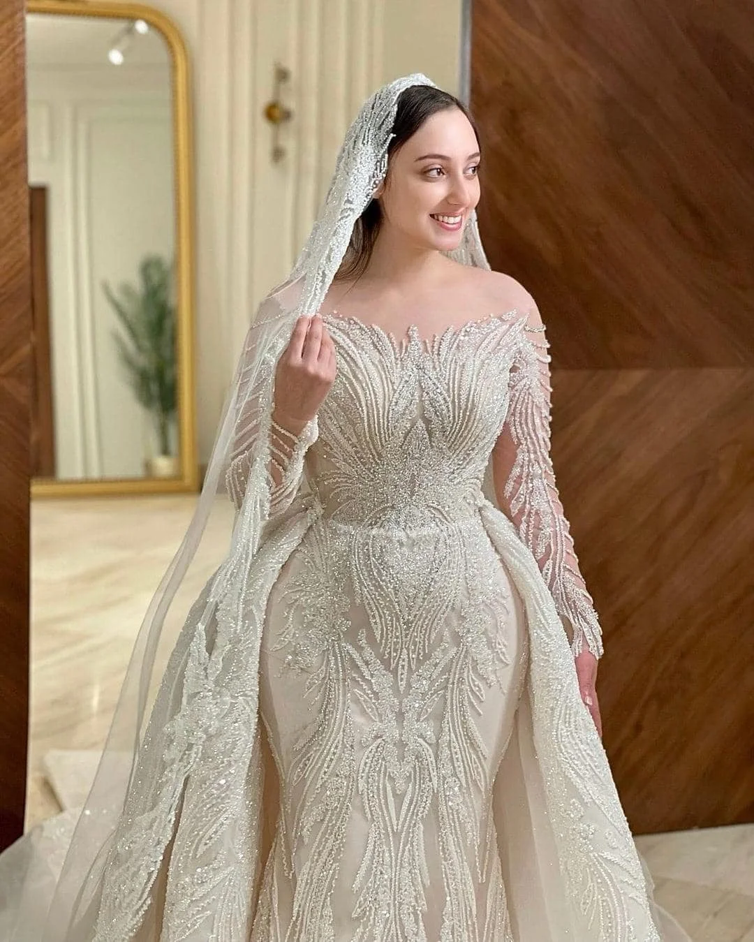 Royal Wedding Russian Wedding Dresses Online S8899F 2025 Elegant
