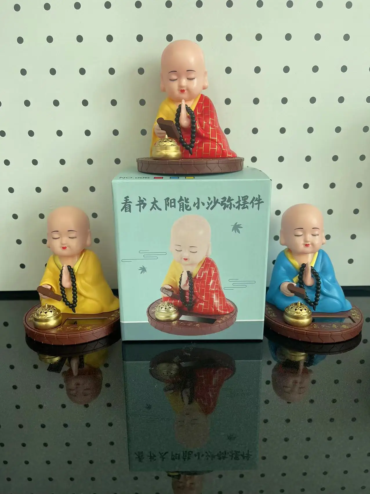 PETIT MOINE FIGURINE SOLAIRE STATUE DE MOINE CHINOIS AMUSANTE Automobile Jouet Pour Decoration De Bureau De Voiture Jaune 95039877