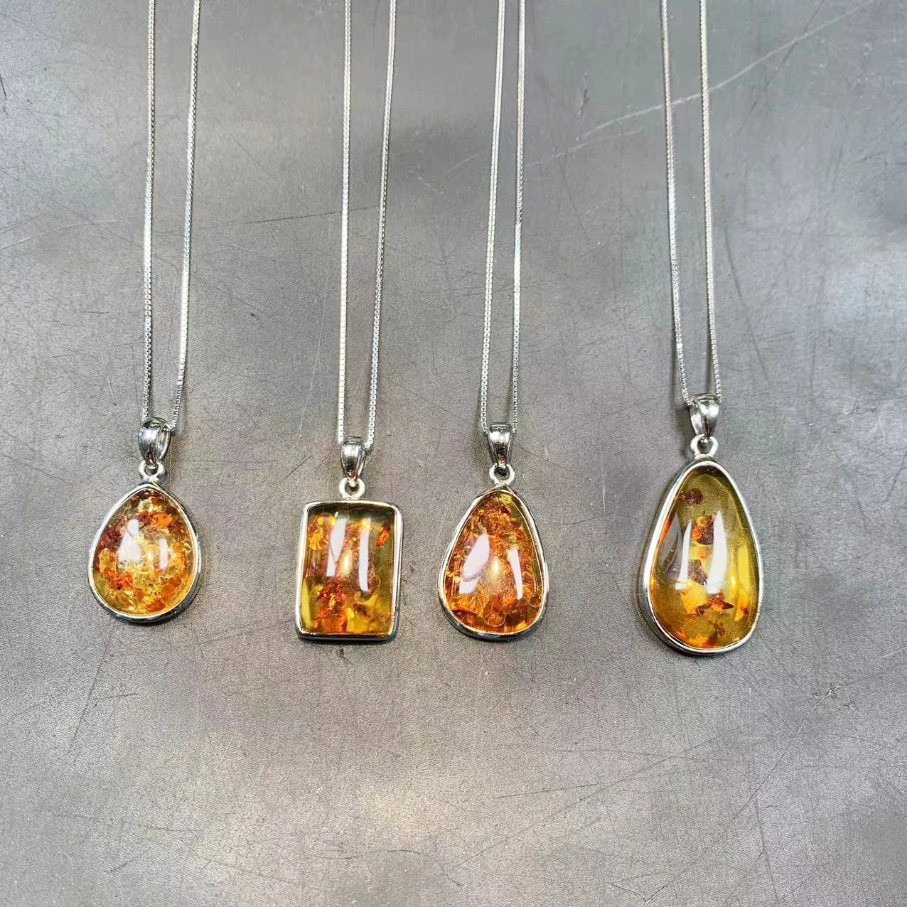 シルバーネックレス高品質天然水晶ピエボールド琥珀ペンダント女性用