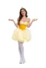 Vestido amarillo con corona de campana