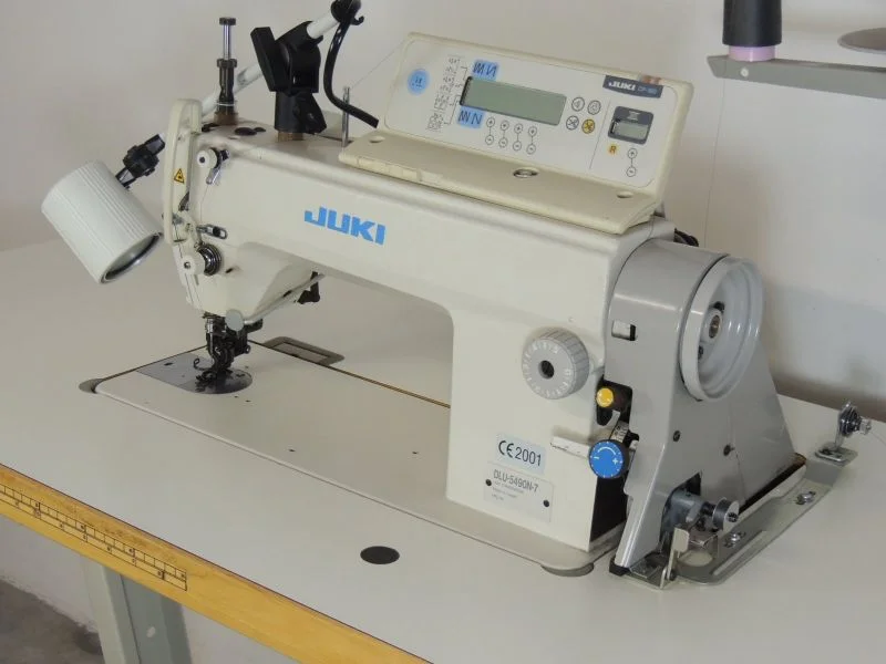 中古Good Jukis DLU-5490N-7 (自動糸切り機付き) 1針、ボトムおよび 