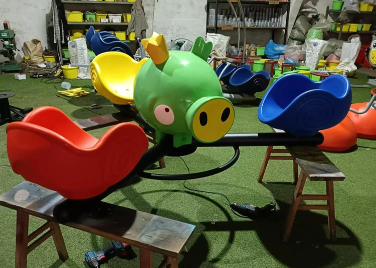 High-quality cartoon-shaped children's carousels, interesting children's swivel chairs and outdoor play equipment manufacturers
