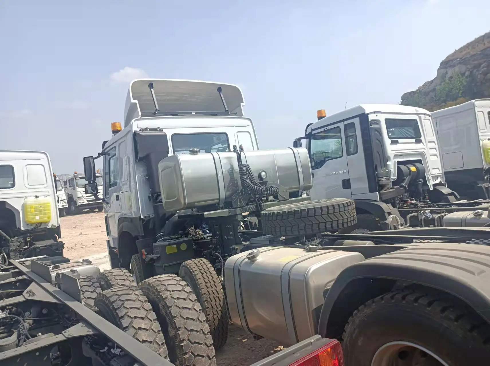 product sinotruk howo 84 430hp tractor truck tractor for sale howo truck tractor-4