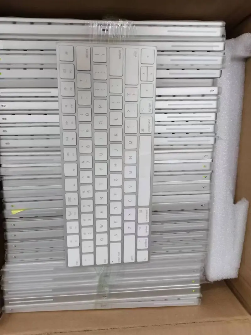 Apple Magic Keyboard　Lightningモデル アップル(Apple) MGYX4LL/A 11インチiPad Air（M3）用Magic Keyboard MacBookアクセサリー