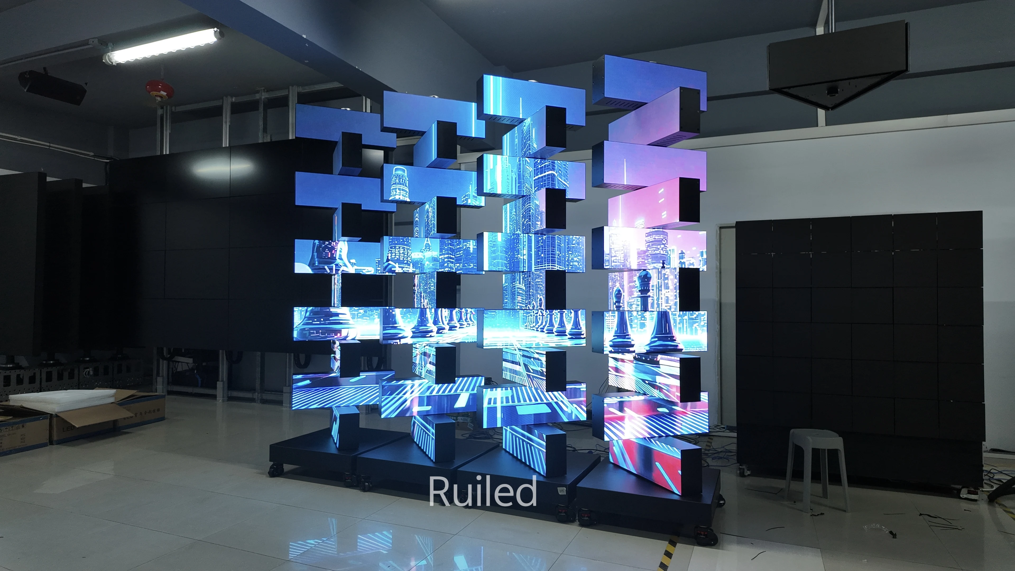 Customized Outdoor IP65 Mechanical Rotating LED Display Kinetic ...