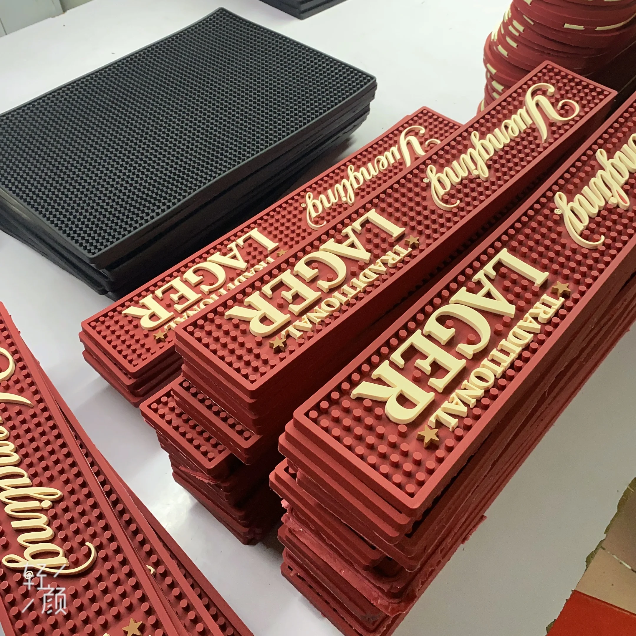 Wholesale Ecofriendly Soft Pvc Rubber Bar Mat Custom Coffee Bar Mat