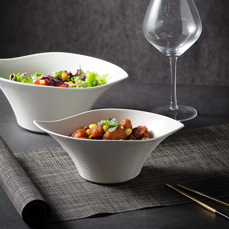 Wholesale Nordic Ceramic Soup Bowls Disposable White Ramen Noodle Fruit Salad Mixing Bowls Microwave Safe Hotel Parties