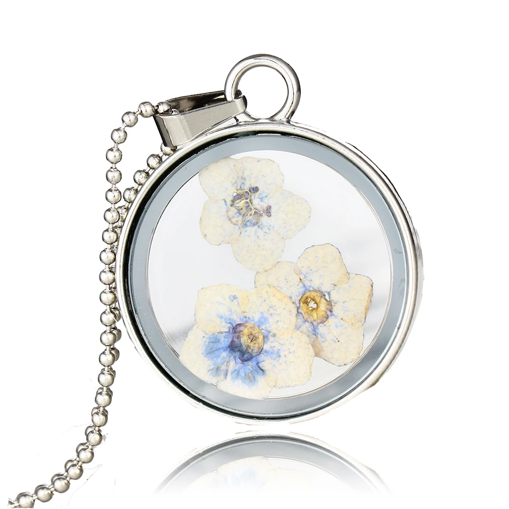 Elegant White Dry Plum Flower Necklace 