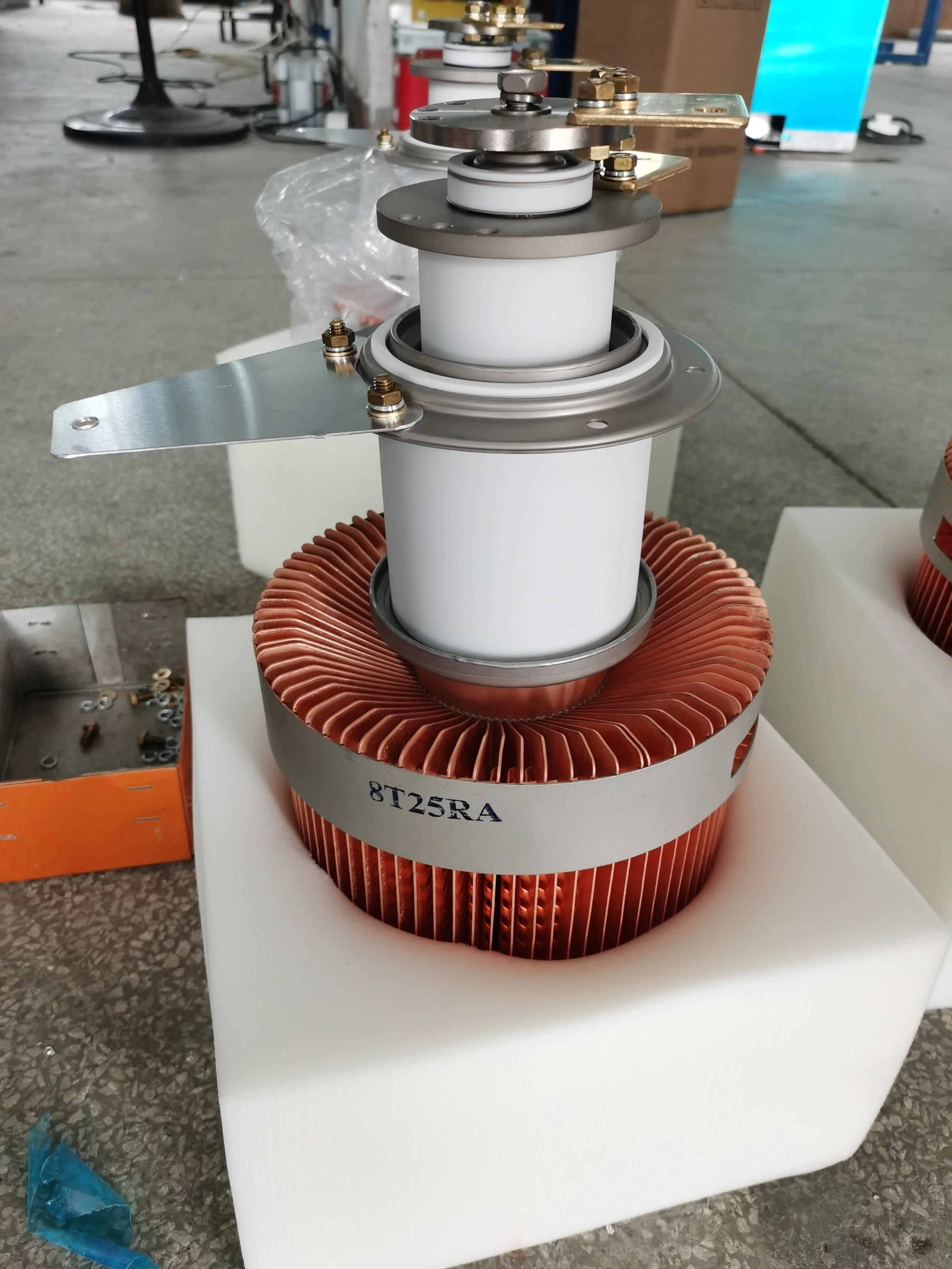 High Frequency Power Tube Triode Tube 8t25ra Oscillator Valve Imported Oscillation Tube 8T25RA