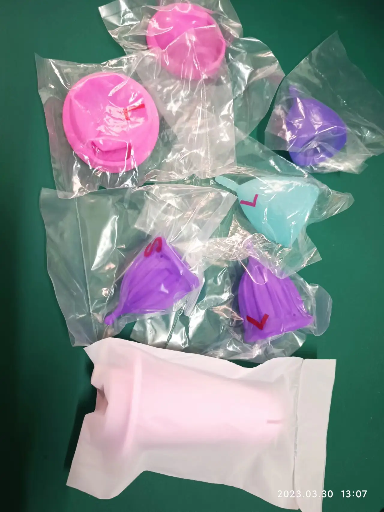 2023 New Reusable Period Cup Inserter Tampon Style Menstrual Cup