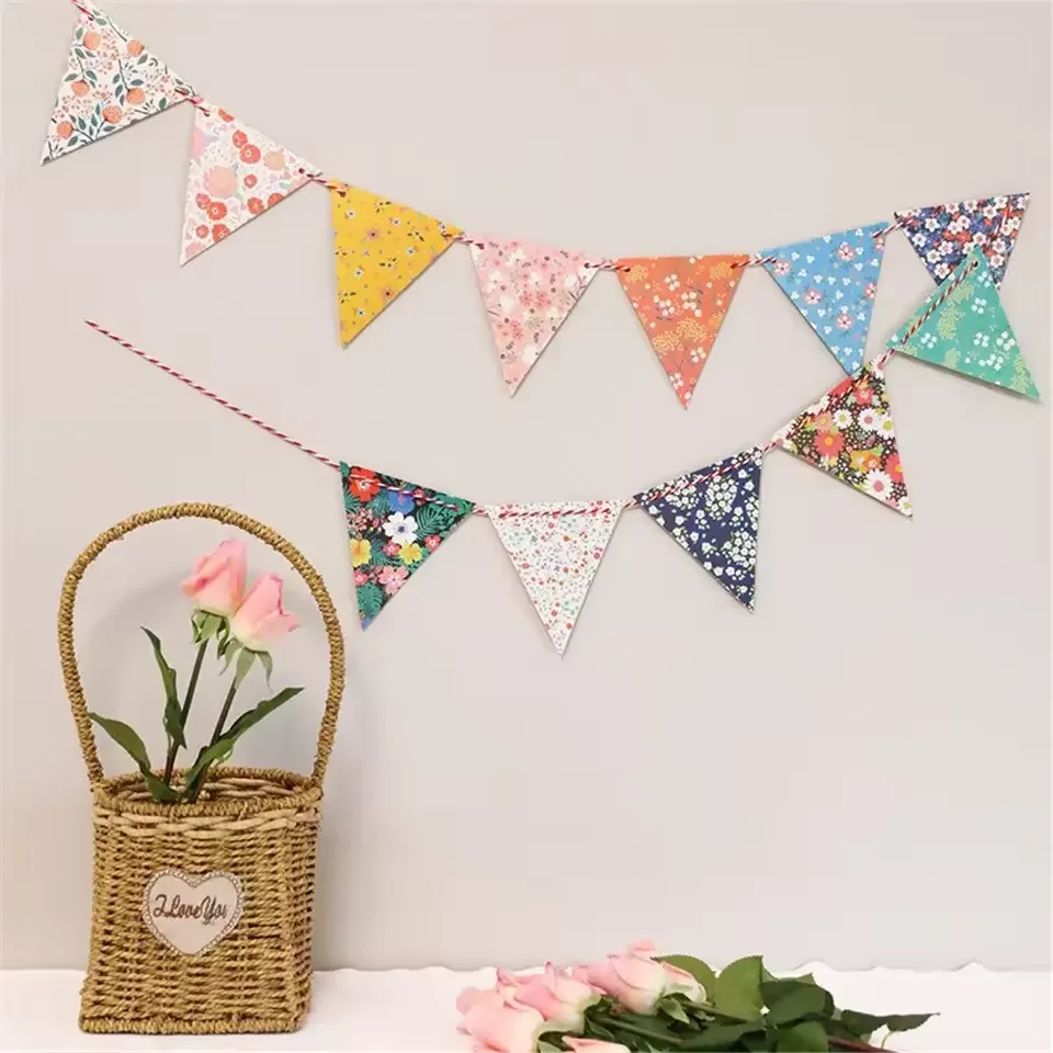Huiyi Cheap Price Customized Print String Flag for Decorative Factory Made Triangle Flying Bunting Red White Green Flag