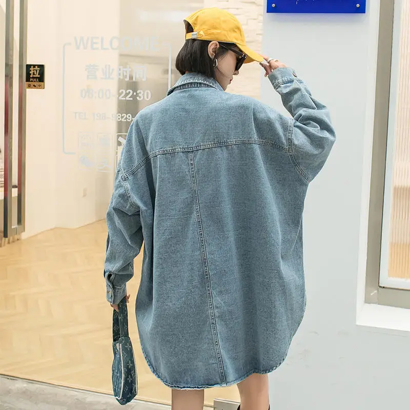 Оптпен сатылатын модельдік киім: кәдімгі сырт киім, қарапайым деним пальто, жуылған кәдімгі әйелдерге арналған деним жакеттері