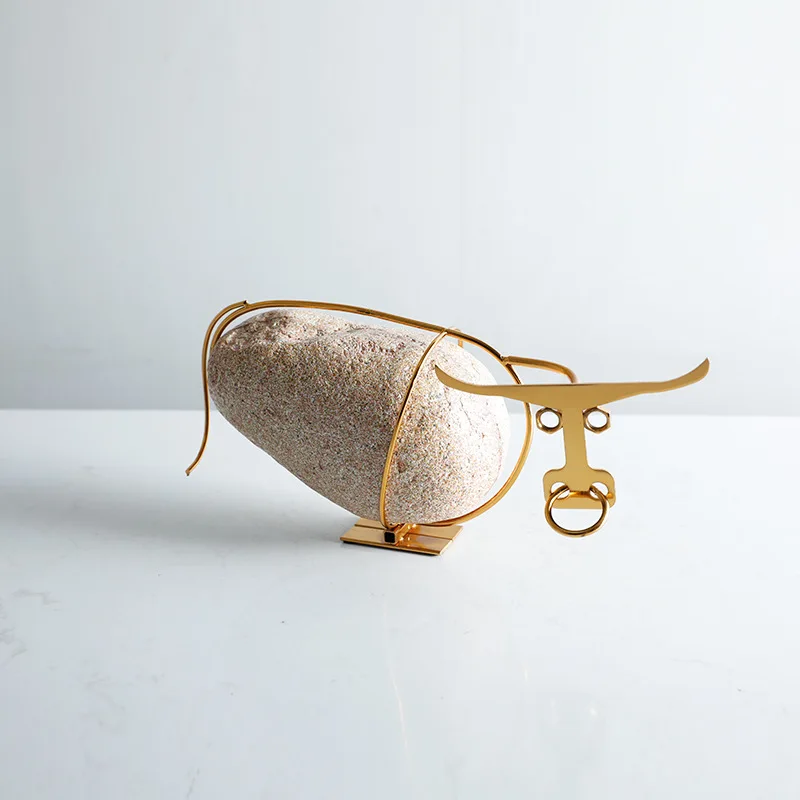 Abstract Metal Iron Bull Shape Stone Combination Creative Luxury Home Office Desktop Handicraft Ornaments