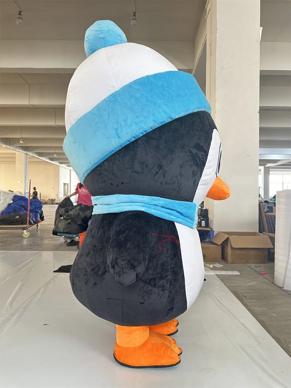 2m 2 6mぬいぐるみ動物インフレータブルペンギンマスコット漫画