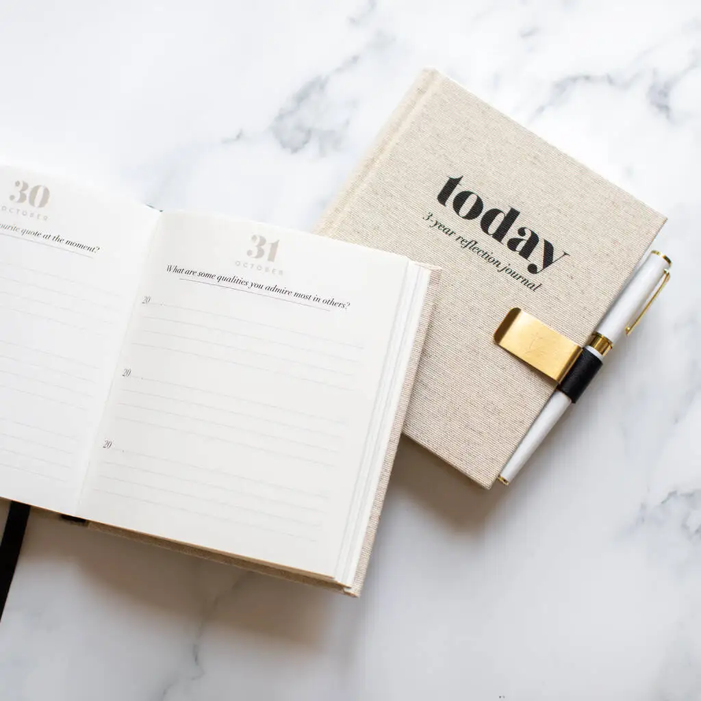 2023 Wholesale Pink Hard Cover Spiral A5 Custom Printing Weekly Daily Financial Order Budget Planner