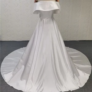 New Minimalist Design Satin off Shoulder Solid Color Wedding Dress Real-life Wedding Dress