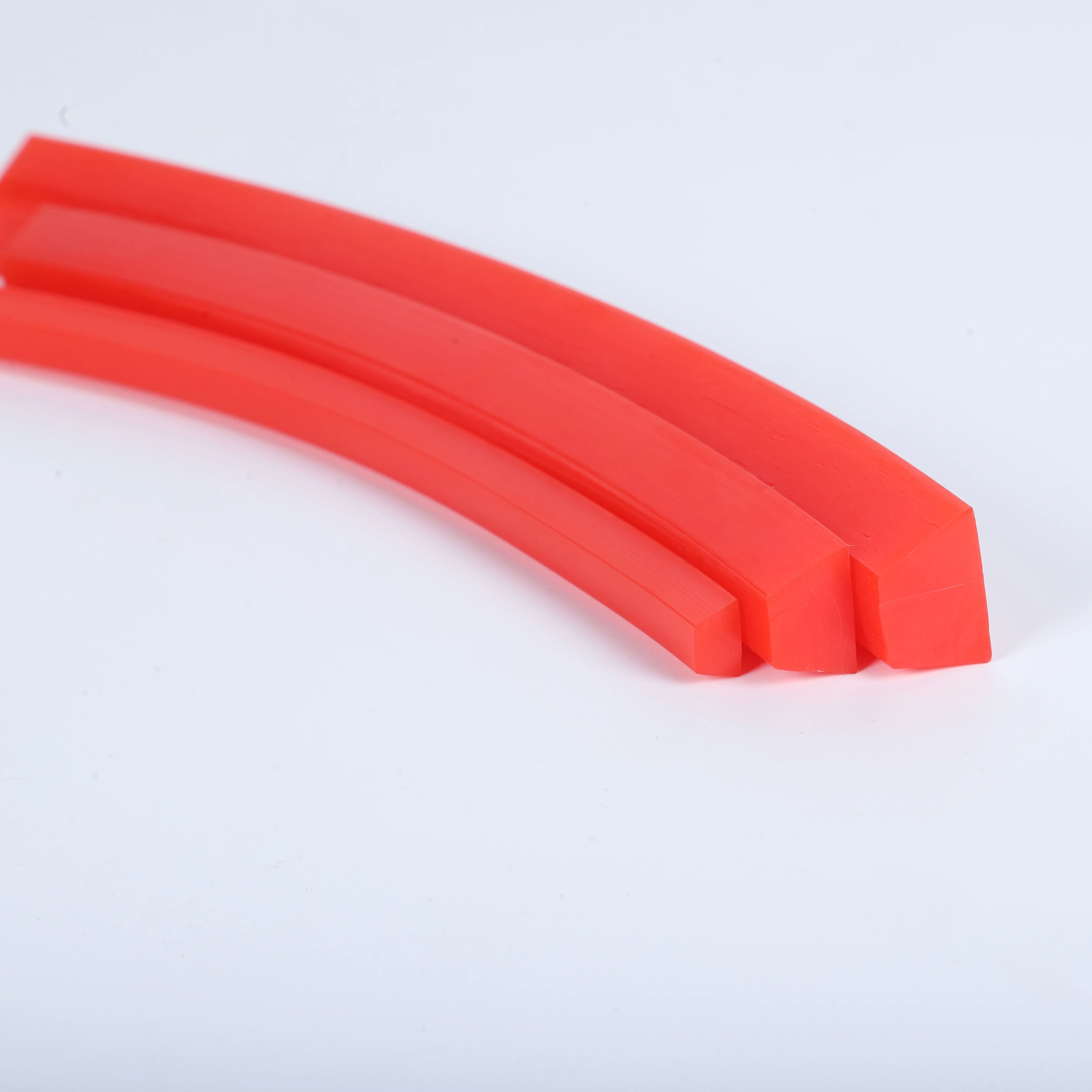 High-Torque Polyurethane Drive Belt for Lathe Machine Notched PU Triangle Belt Cutting Processing Polyurethane Round Belt