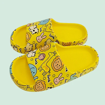 2021 hot sale slippers for kids yezzy slides beach non slip eva cartoon designer fashion wholesale cheap home house summer