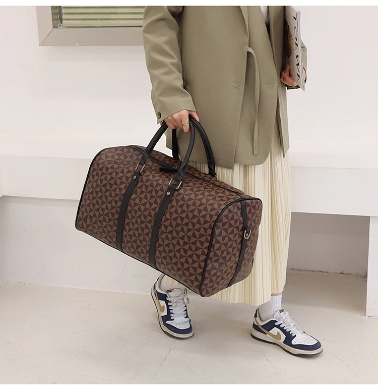 Custom luxury brand travel bags men leisure travel fitness for women capacity suitcases handbags hand luggage travel duffle bags