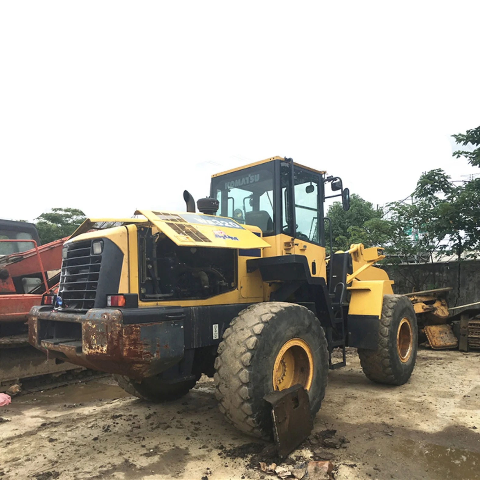 Used Komatsu WA320-5 Wheel Loader - Good Condition & Low Price