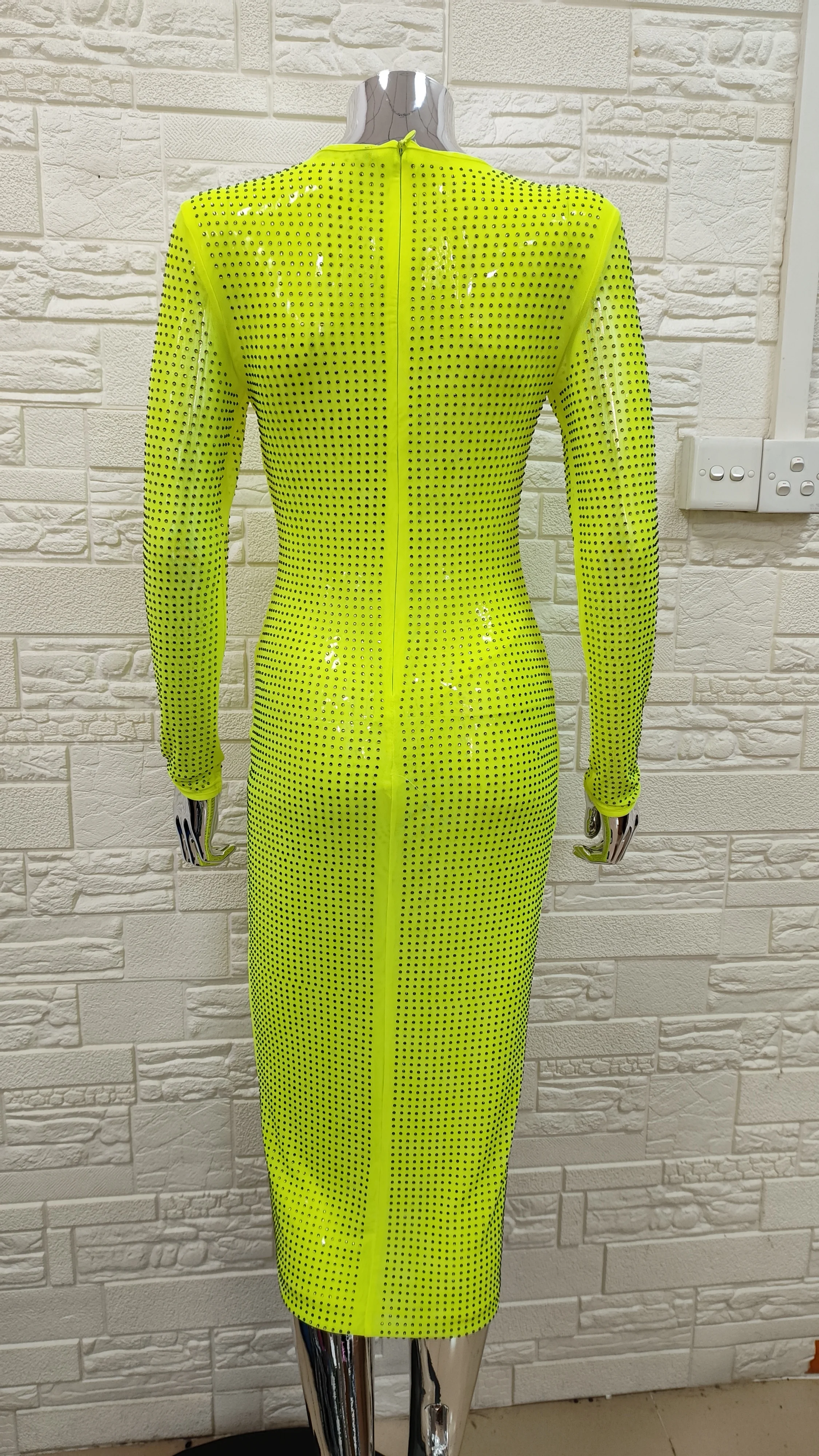 slim fit dress slacks Gucci Emerald Spring 2006 Cross Back Gown – The Kit Vintage