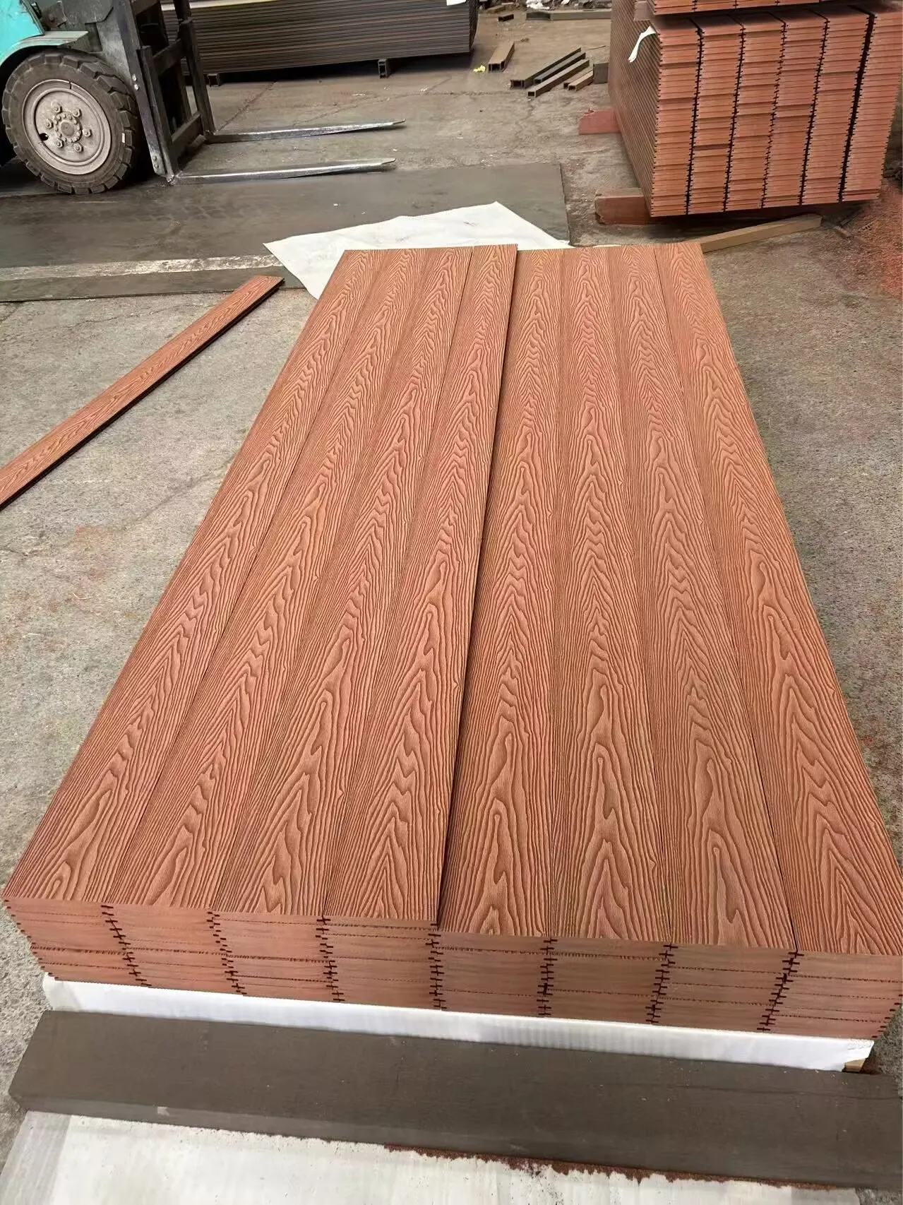 Solid Builders Ware of Plastic Wpc Composite Sauna Board Wood Boards Wpc Outdoor Decking