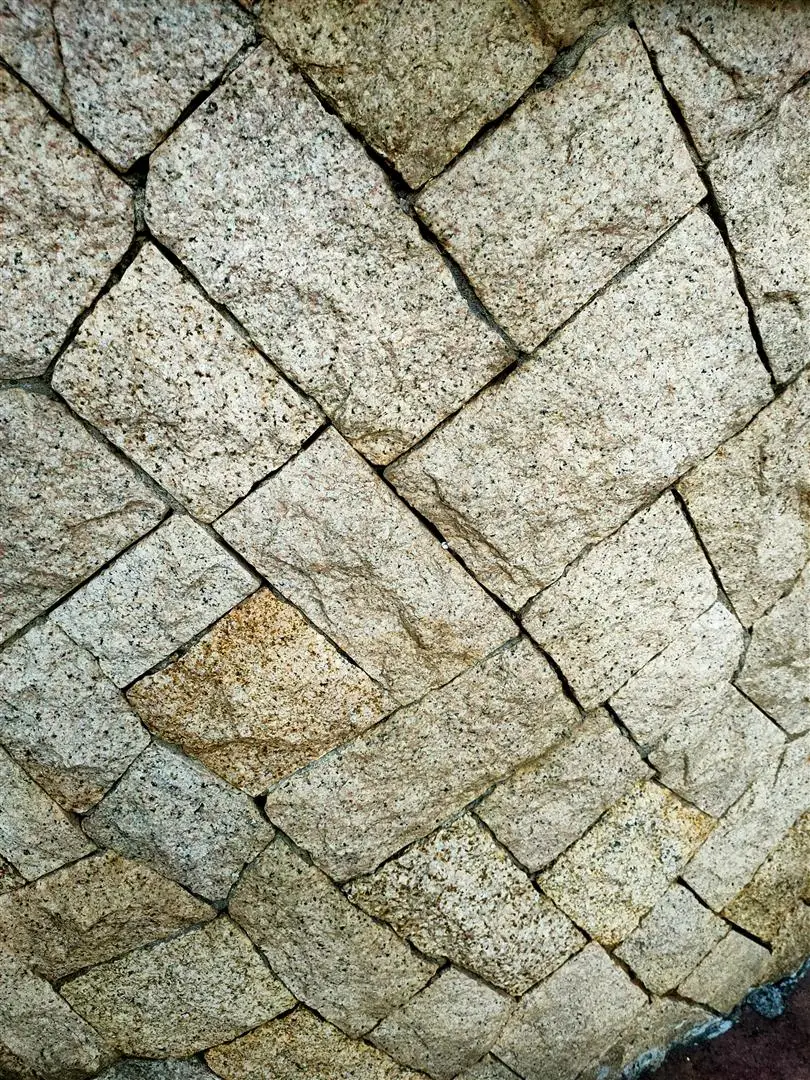 G682 Yellow Granite Retaining Wall Paver Block Stone Design