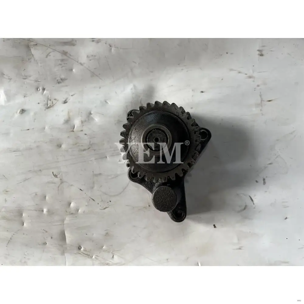 High Quality Machinery Parts 3TN82 Oil Pump for Yanmar