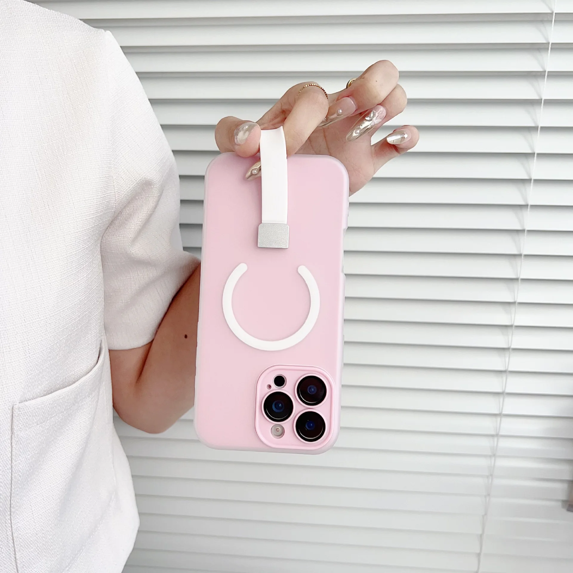 Luxe PC-textuur gel-achtig telefoonhoesje met magnetisch koord, matte afwerking, geschikt voor de iPhone 17 Pro Max, inclusief lensbescherming, transparant en schokbestendig._voghion.com