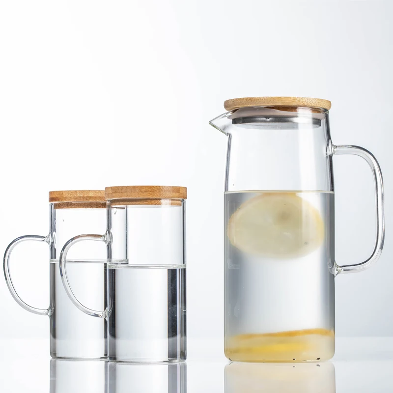 1000ml 1300ml Glass Water Pitcher Round High Borosilicate Glass Pitcher Set with Bamboo Wooden Lid Glass Water Pitcher