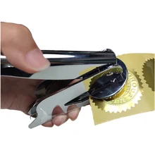             Logo Kustom Logam Tug...     