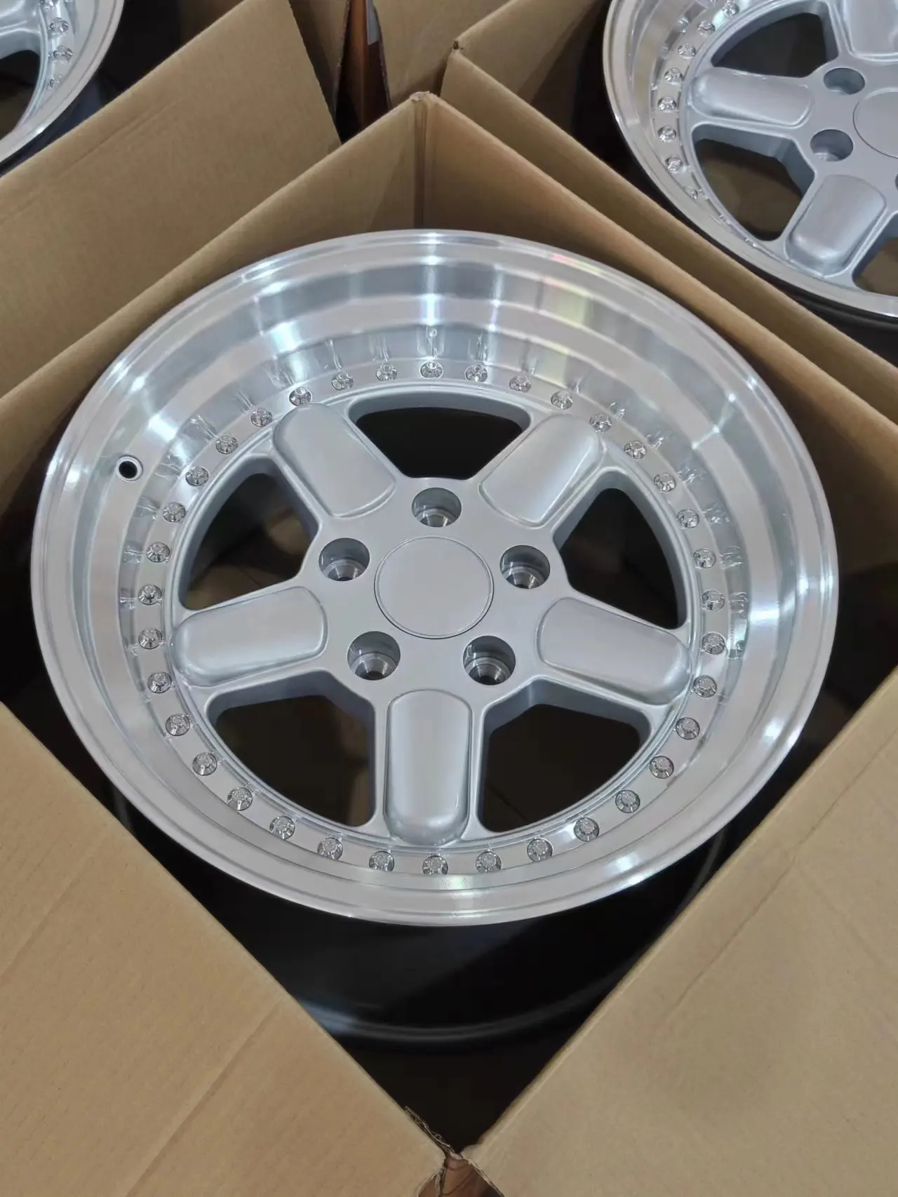 ホットセールス 車用アルミホイール 17インチ 9J 10J 120 PCD マルチ5 