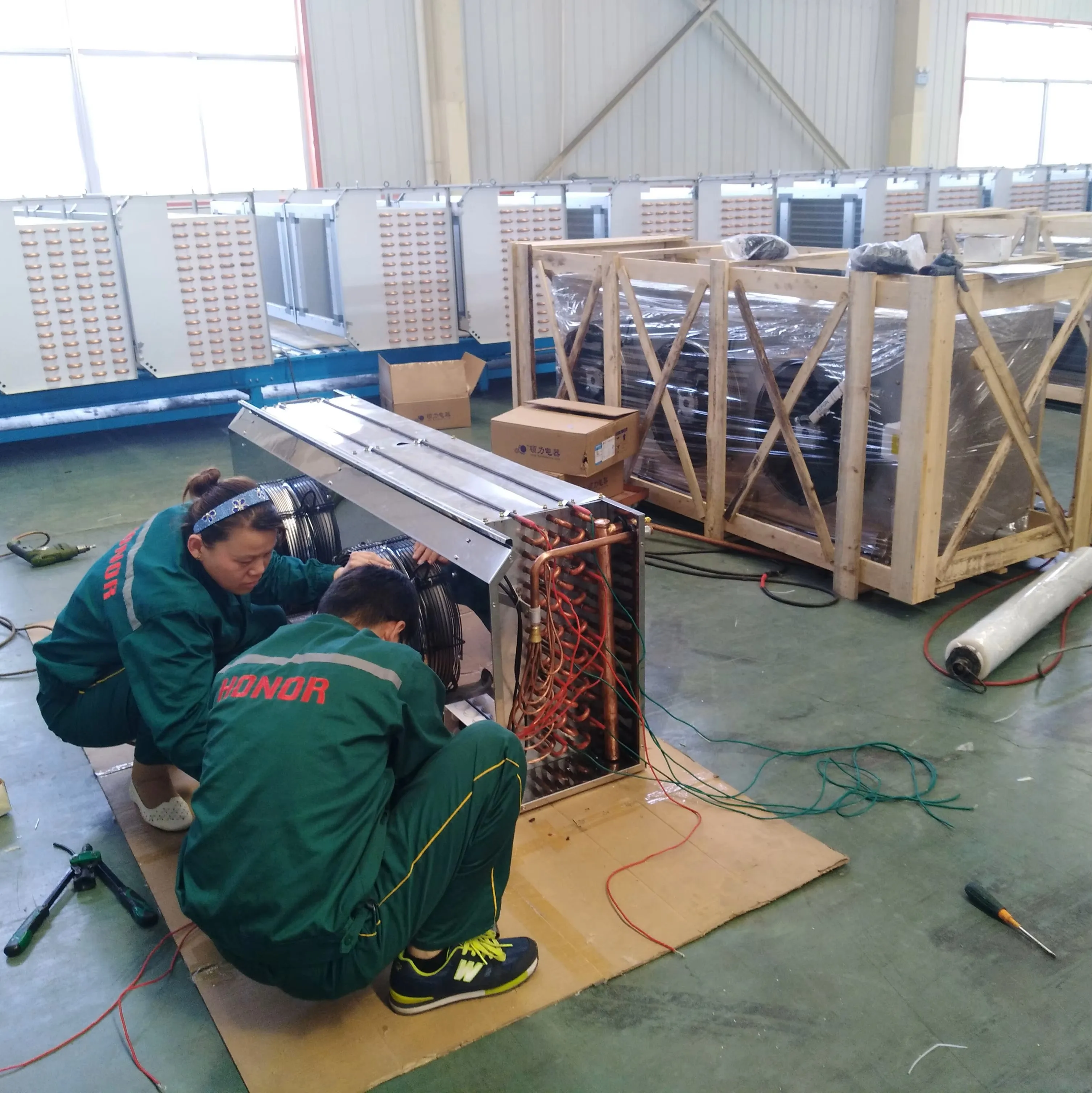 Commercial air cooling unit with copper pipes for cold rooms, food storage and supermarket freezers