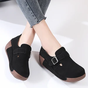 2026 Wholesale OEM Woman Sneaker Flats Leather Casual Shoes with Soft Insole Available in Large Size Fashion Flats