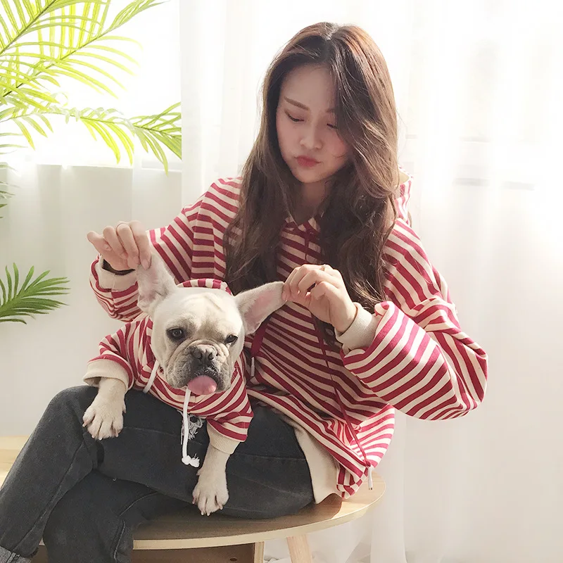 OEM/ODM Spring Autumn Striped Dog Clothing Apparel Male and Female Kitten Hoodie with Hats Family Clothes for Dogs Cats