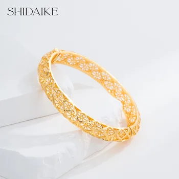 Elegant Open Design 18K Gold Plated Zircon Brass Fashion Charm Bracelet Custom Option Available for Ladies Wholesale