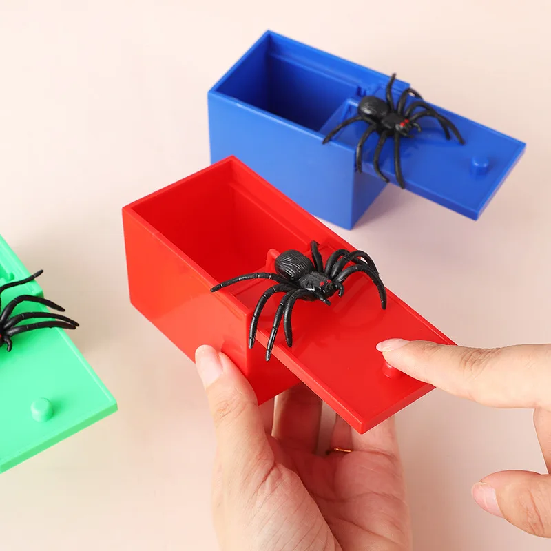 Prank Spider Scare Bug Box Hidden Case Trick Play Joke for April Fools Day Gag Toys Halloween Gifts