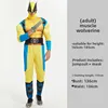 Lobo de acero dorado musculoso para adultos.
